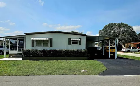 13530 NW 5th St, Plantation, FL 33325