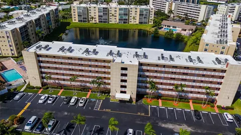 200 SE 5th Ave #101, Dania Beach, FL 33004