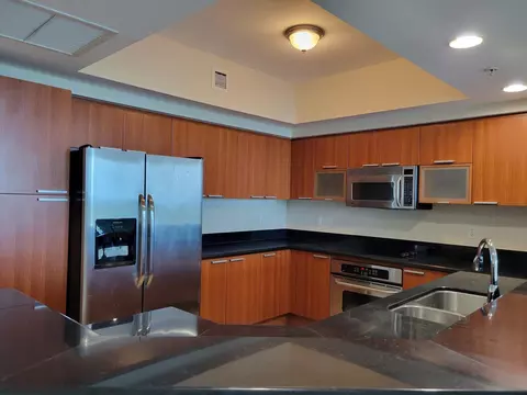 15051 Royal Oaks Ln #902, North Miami, FL 33181