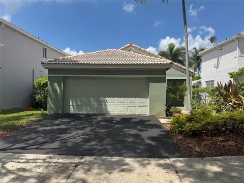 4077 Pine Rdg, Weston, FL 33331