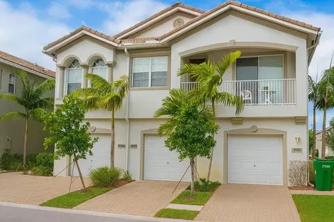 3261 Laurel Ridge Cir, Riviera Beach, FL 33404