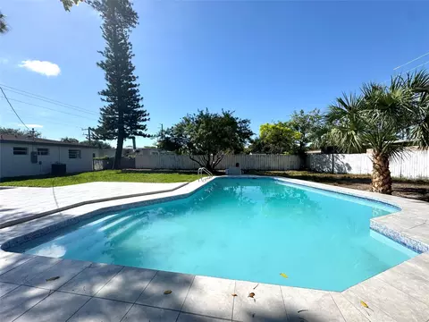 411 SW 31, Fort Lauderdale, FL 33312