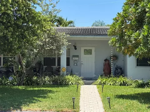 2617 NE 11 Ct, Fort Lauderdale, FL 33304
