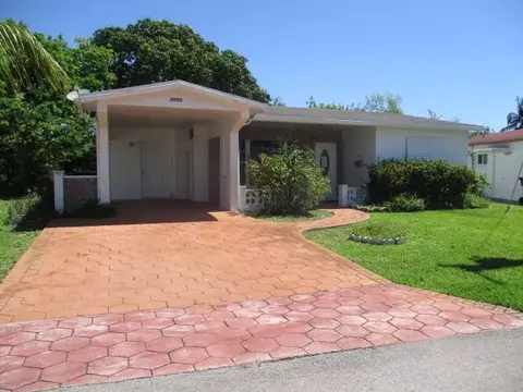 4595 NW 43rd Ct, Lauderdale Lakes, FL 33319