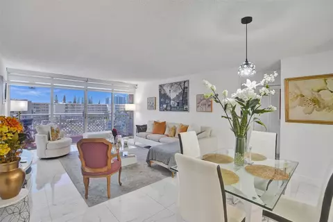 18041 SE Biscayne Blvd #503, Aventura, FL 33160
