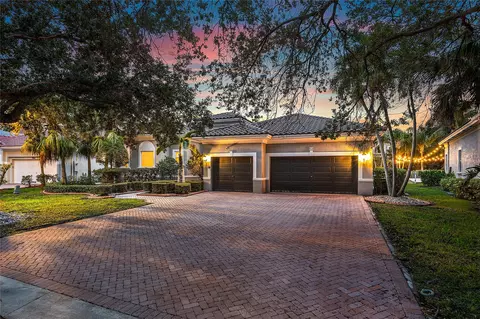 918 NW 123rd Dr, Coral Springs, FL 33071