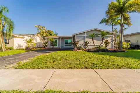 11450 NW 39th Pl, Sunrise, FL 33323