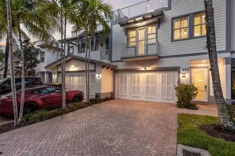 220 NE 15th Ave #220, Fort Lauderdale, FL 33301
