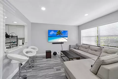 5 Matador #4-28, Davie, FL 33324