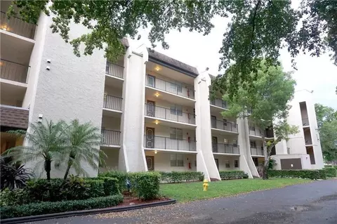 9410 Poinciana Pl #303, Davie, FL 33324