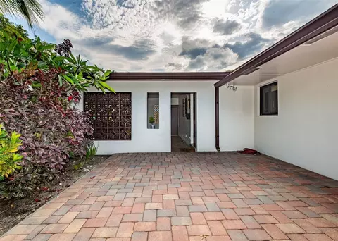 2113 NE 62nd St, Fort Lauderdale, FL 33308