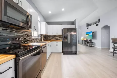 801 NW 130th Ave, Pembroke Pines, FL 33028