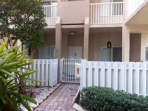 7647 Southampton #110, Tamarac, FL 33321