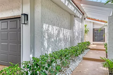 6488 Pond Apple Rd, Boca Raton, FL 33433