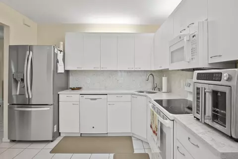 4161 Coral Tree Cir #362, Coconut Creek, FL 33073
