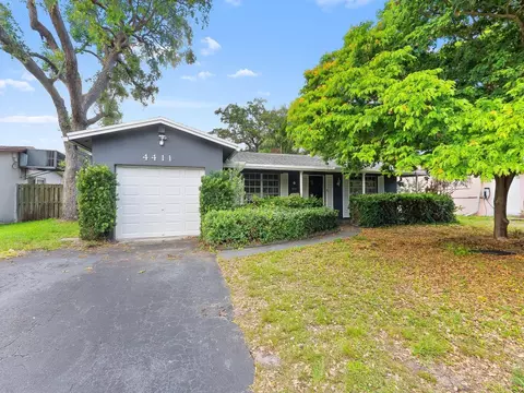 4411 Thomas St, Hollywood, FL 33021
