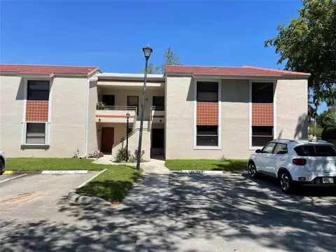 9803 NW 3rd Ct #11, Plantation, FL 33324