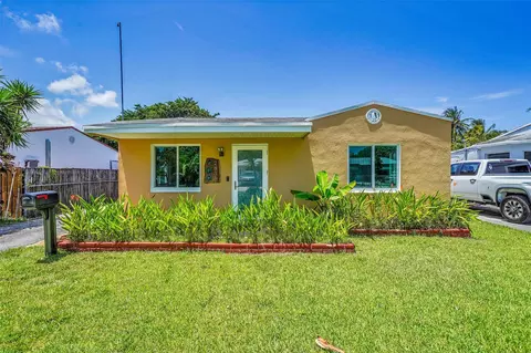 2835 Adams, Hollywood, FL 33020