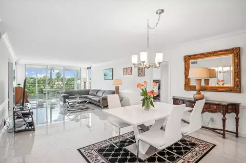 806 Cypress Blvd #402, Pompano Beach, FL 33069