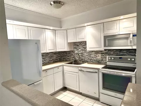 10429 E Clairmont Cir #108, Tamarac, FL 33321