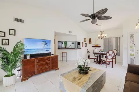 8 Via De Casas Sur #101, Boynton Beach, FL 33426