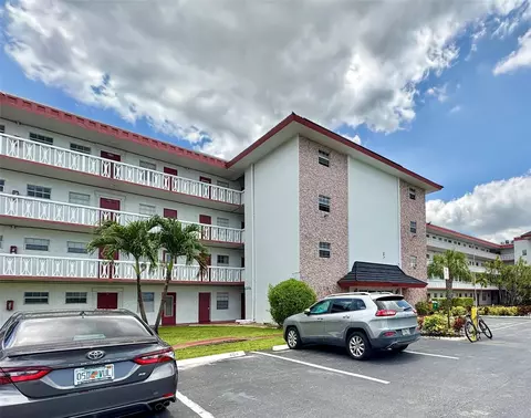4140 NW 44th Ave #116, Lauderdale Lakes, FL 33319