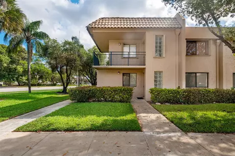 340 Racquet Club Rd #101, Weston, FL 33326