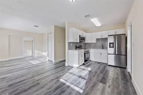 1041 NW 25th Way, Fort Lauderdale, FL 33311
