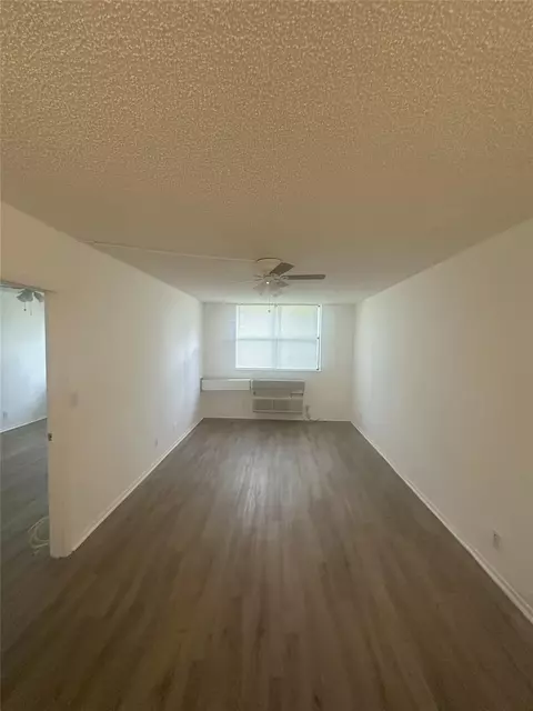 2401 Riverside Dr #514B, Coral Springs, FL 33065