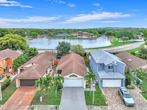 3551 NW 21st St, Coconut Creek, FL 33066