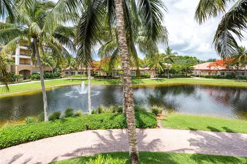 16135 Emerald Estates Dr #272, Weston, FL 33331