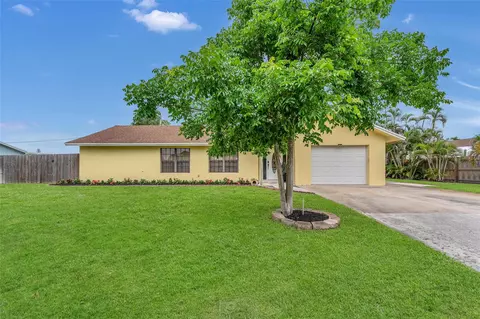 3059 Tropical Trl, Lake Worth, FL 33462