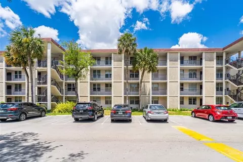 2650 NW 49th Ave #217, Lauderdale Lakes, FL 33313