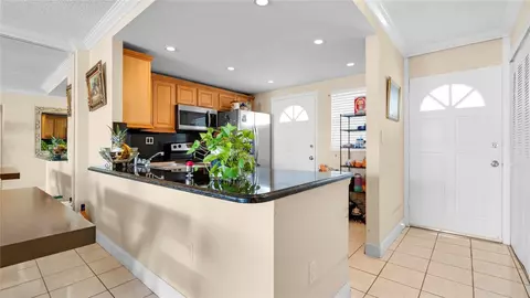 3725 NE 169th St #207, North Miami Beach, FL 33160