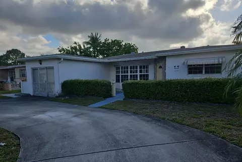 4290 NW 41st, Lauderdale Lakes, FL 33319
