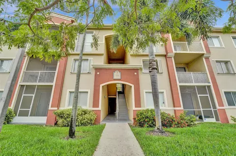 7085 Nova Dr #203, Davie, FL 33317