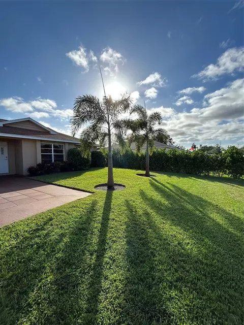 2232 SE Longhorn Ave, Port Saint Lucie, FL 34952