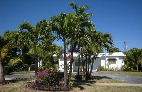 4841 NW 19th Ct, Lauderhill, FL 33313