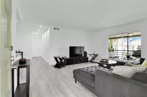 1124 NW 13th St #206A, Boca Raton, FL 33486