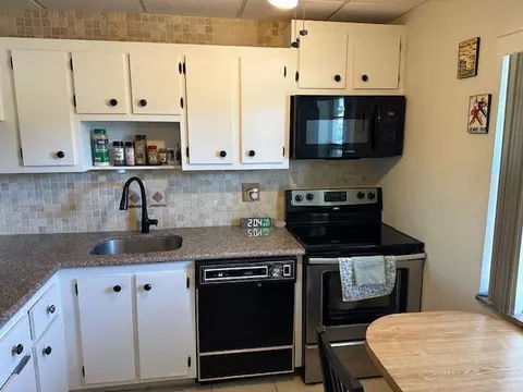 7705 NW 5th Ct #107, Margate, FL 33063