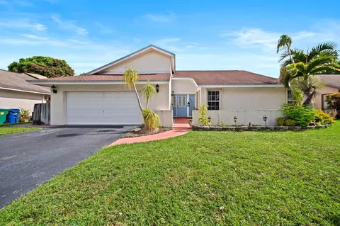 8541 NW 47th Ct, Lauderhill, FL 33351