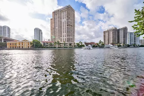 19390 Collins Ave #212, Sunny Isles Beach, FL 33160