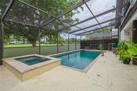 1400 W Sandpiper, Pembroke Pines, FL 33026