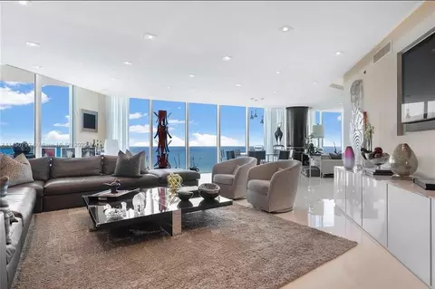 2711 S Ocean Dr #2902, Hollywood, FL 33019