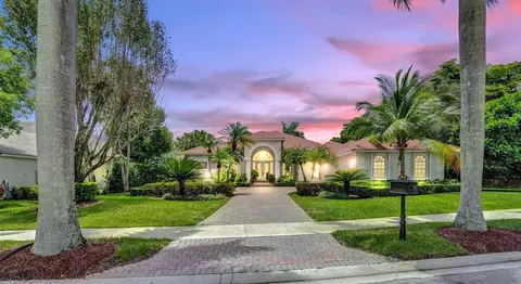 2524 Princeton Ct, Weston, FL 33327