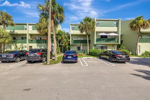 8905 NW 28th Dr #F, Coral Springs, FL 33065