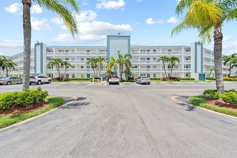 3082 Exeter #3082, Boca Raton, FL 33434