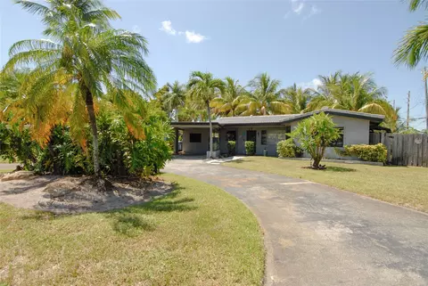 61 NW 33rd St, Oakland Park, FL 33309