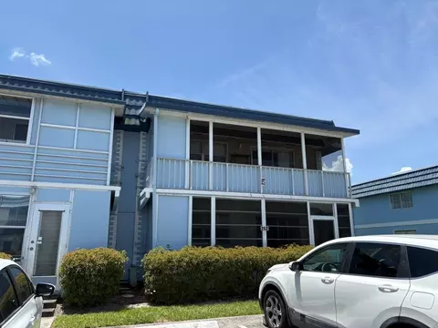 276 S Brittany F #276, Delray Beach, FL 33446