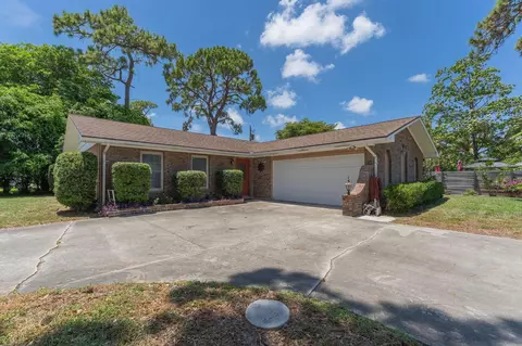 6301 Boyd Ln, Lake Worth, FL 33462
